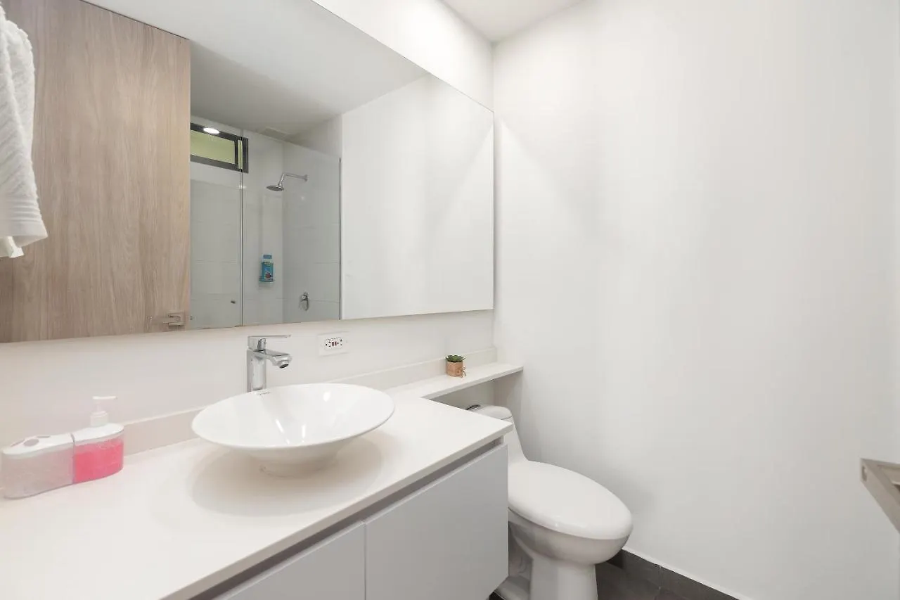 Moderno Y Amplio Apartamento En Laureles 8 Medellin Apartment