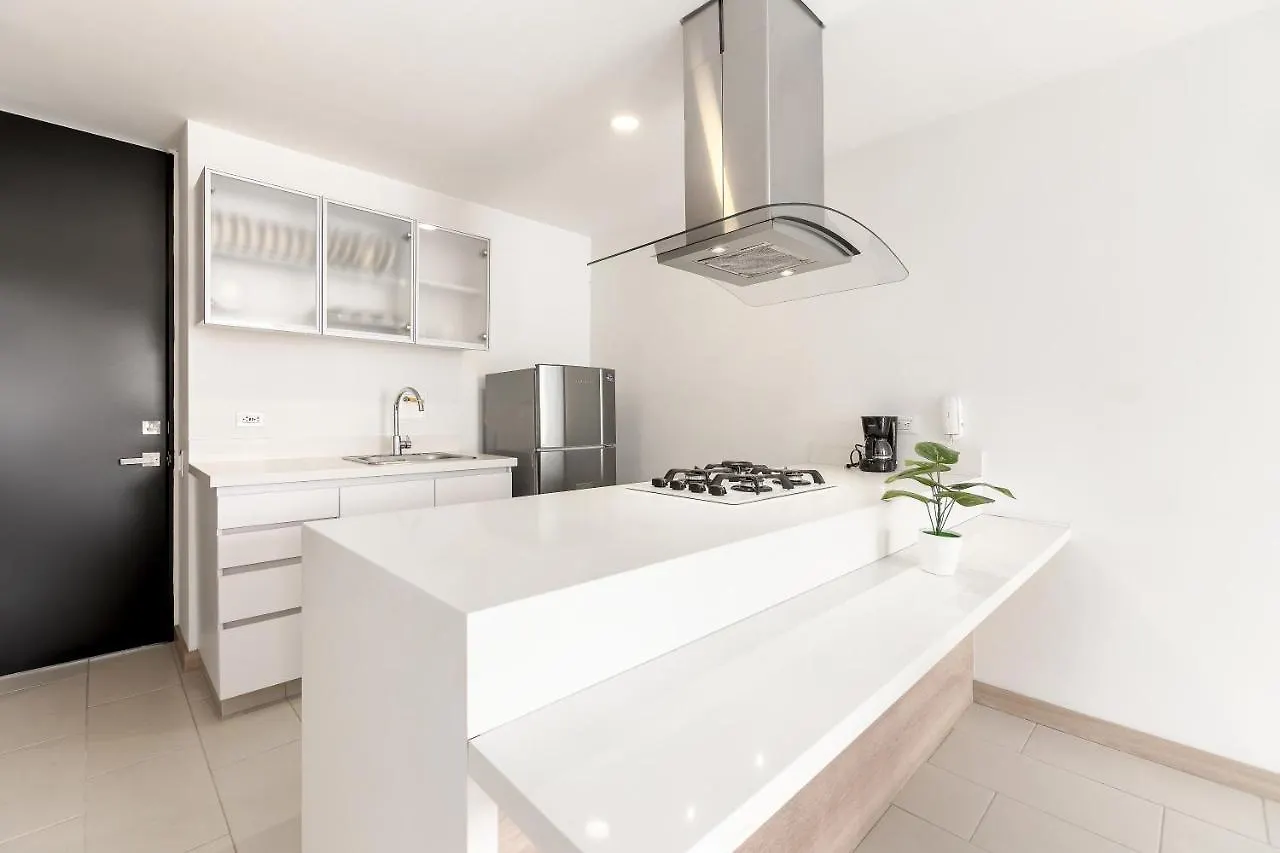 Moderno Y Amplio Apartamento En Laureles 8 Medellin 0*,  Colombia